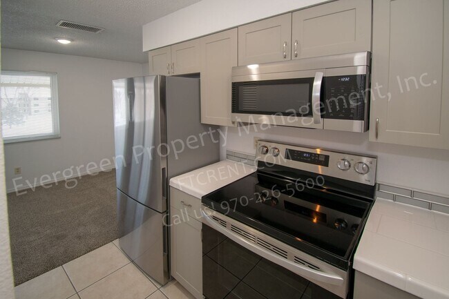 Foto del edificio - 1705 Heatheridge Rd