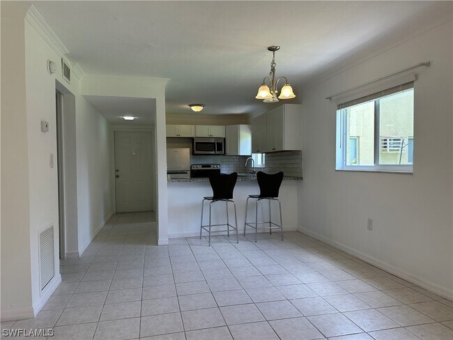 Foto del edificio - 8162 Country Rd