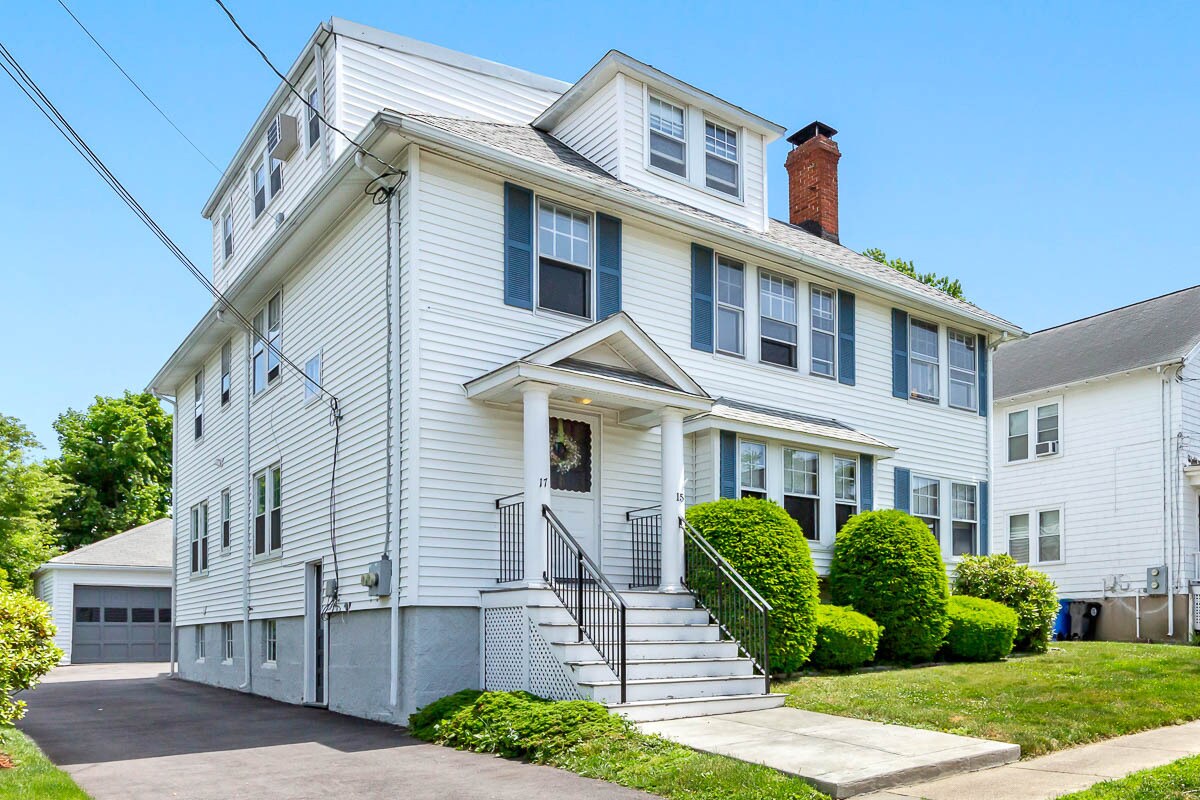 Primary Photo - 17 Holden Rd