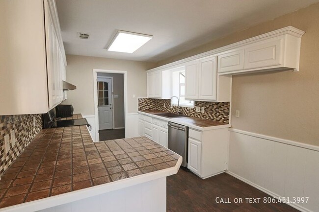 Foto del edificio - Amazing 3 bed, 2 bath in SW Lubbock!