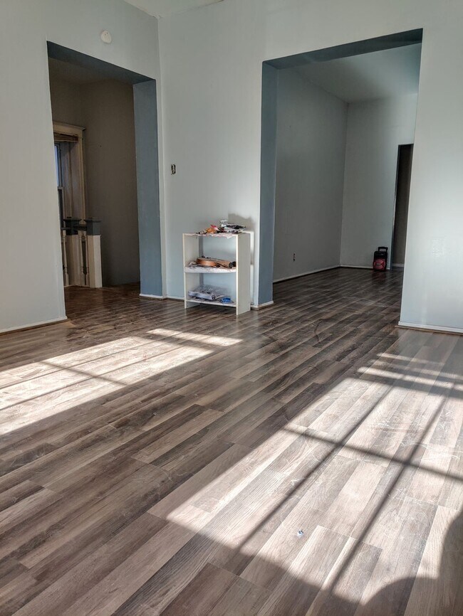 Foto del edificio - 4427 Athlone Ave