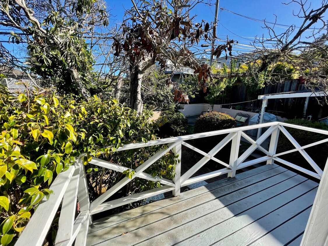 Foto principal - 1119 Hillcrest Blvd