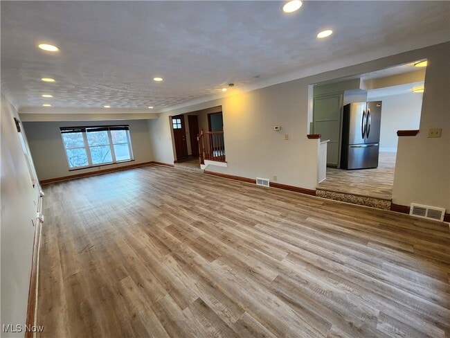 Foto del edificio - 2452 Bromley Rd