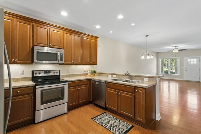 Building Photo - 6905 Colemans Crossing Ave