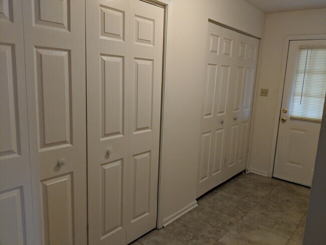 Building Photo - Oxford Place Apartments