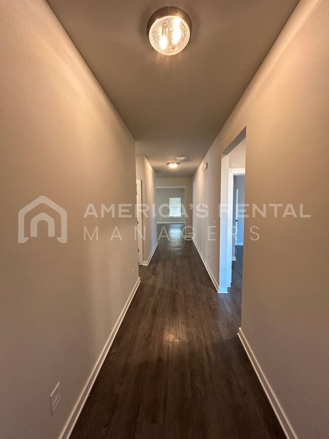 Building Photo - Home for Rent in Jemison, AL. Available to View with 48 Hour Notice!!!