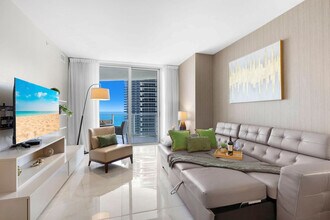 Building Photo - 4111 S Ocean Dr