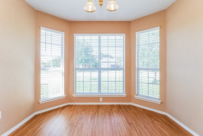 Foto del edificio - 1101 Darren Dr