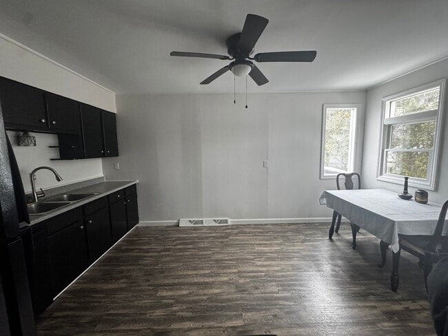 Foto del edificio - 150 Ethan Allen Pky