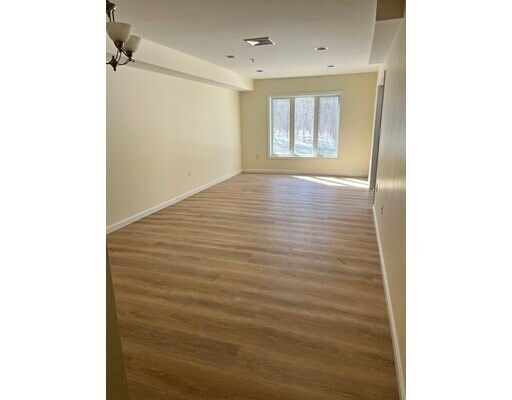Building Photo - 2 Duck Pond Rd
