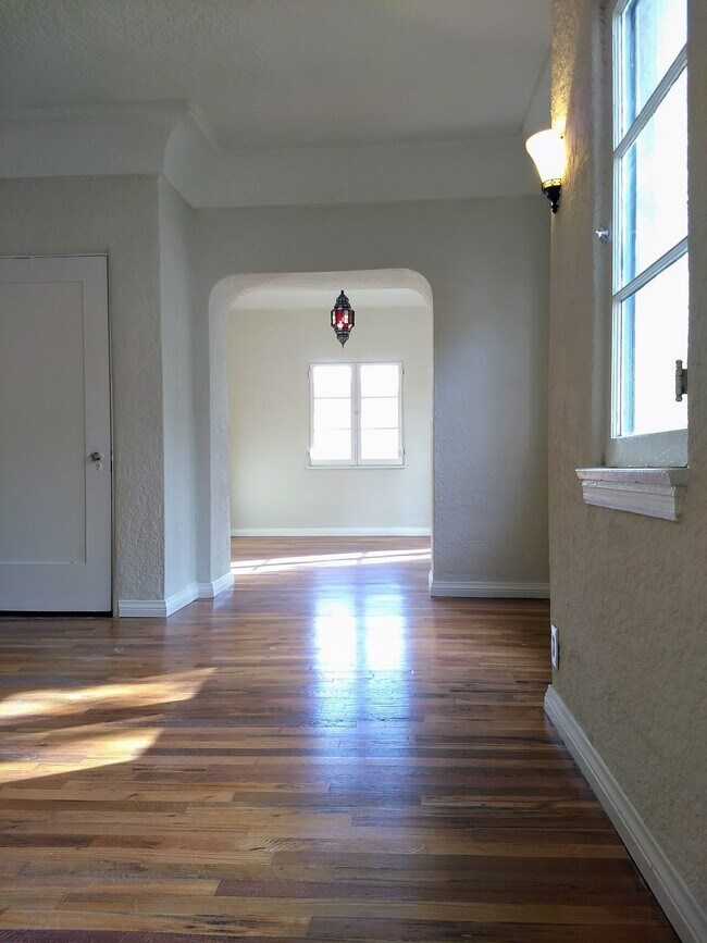 Living Room to Dining Room - 1226 Havenhurst Dr