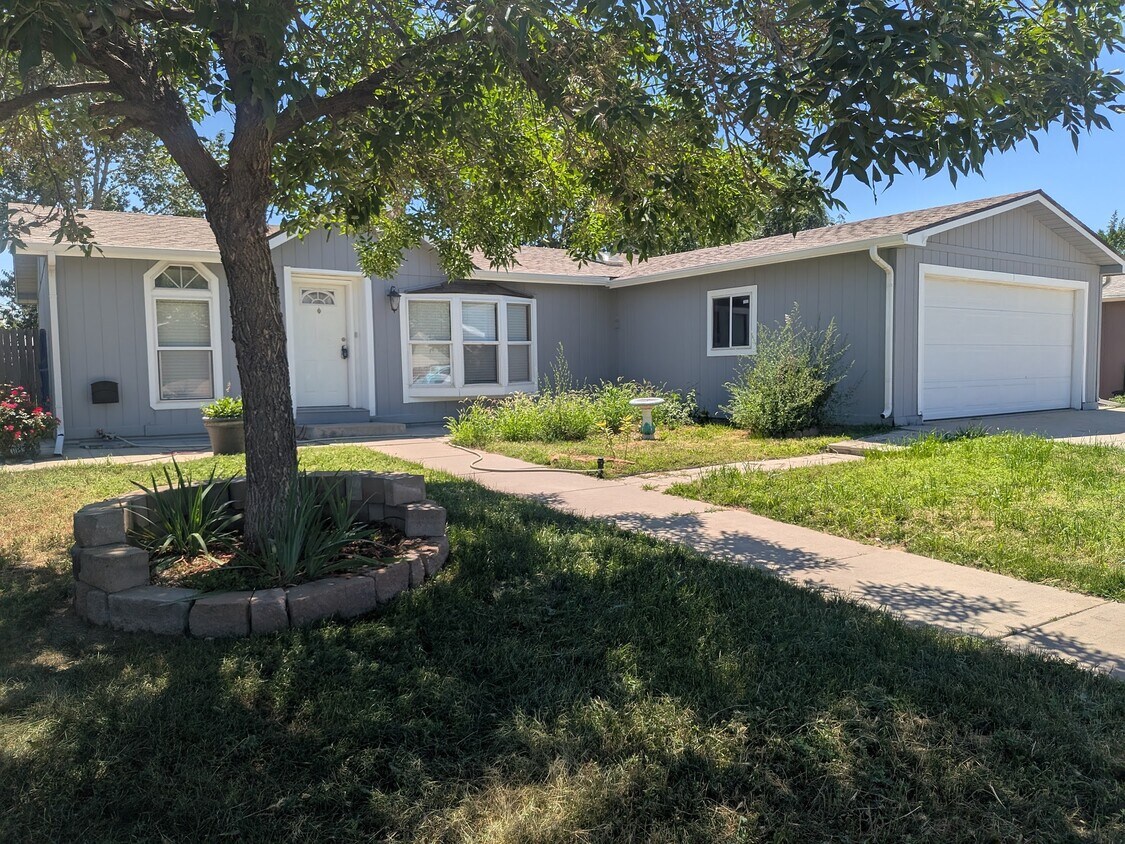 Photo - 205 Spruce Ave (Lochbuie, CO)