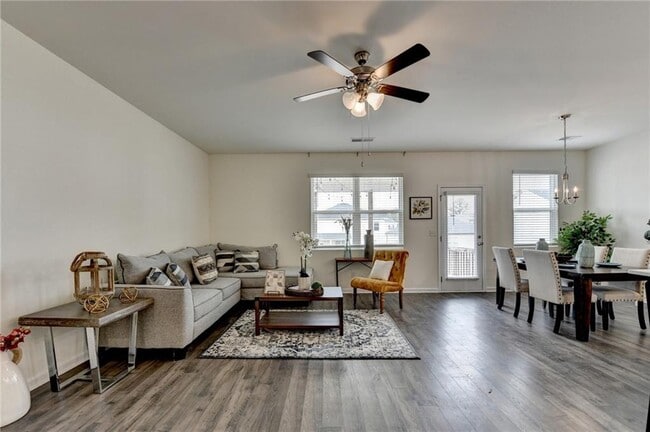 Foto del edificio - 159 Mead Ct