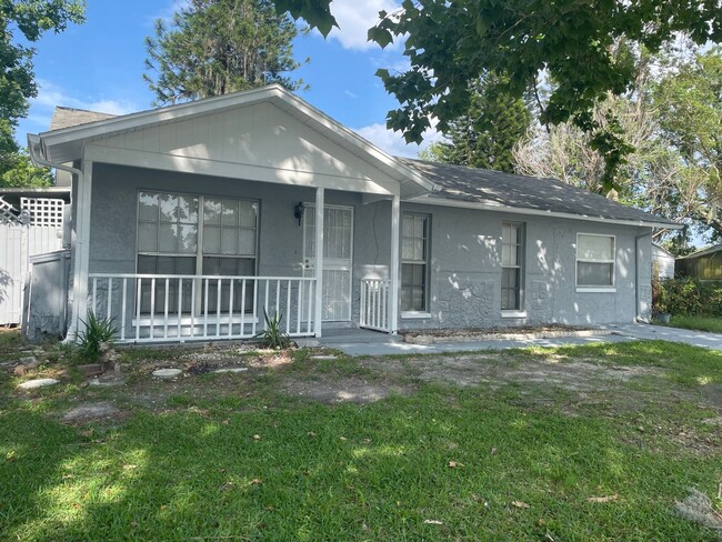 Building Photo - UPDATED 2/1 Home Available now!