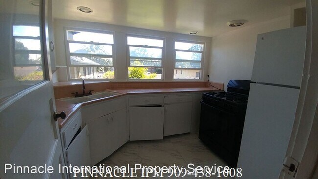 Foto del edificio - 2 br, 1 bath House - 742 E. Mountain St.