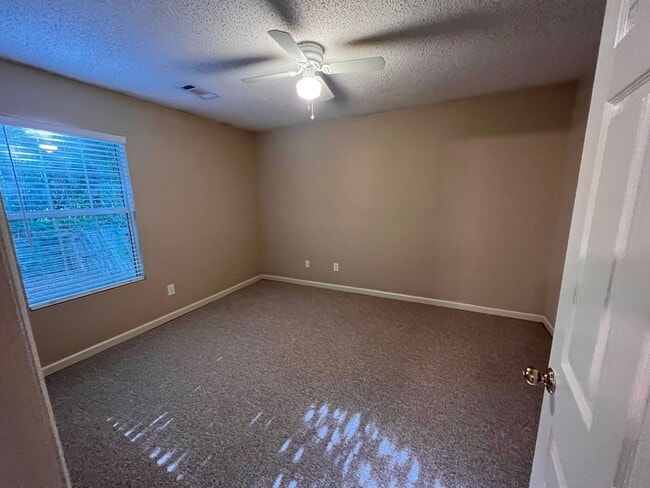 Photo - Center 661-663 Apartment