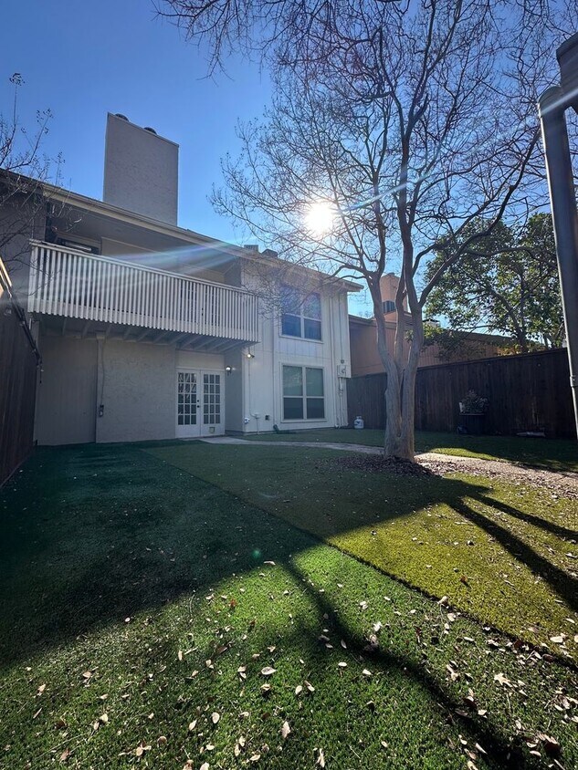Primary Photo - Spacious 4BR Townhome in Dallas