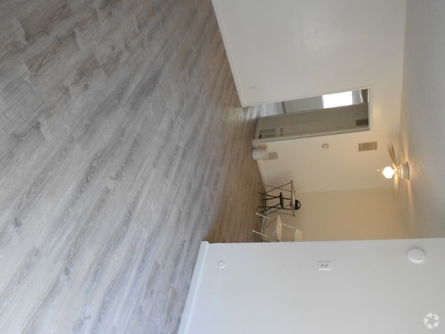 Building Photo - 4702 W 17 th St
