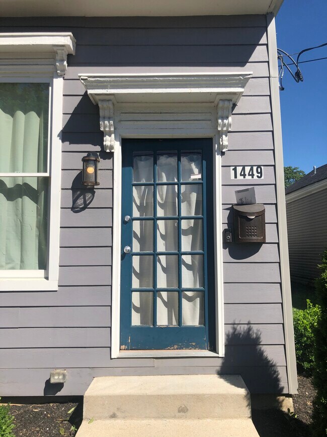 Foto del edificio - 1449 Mellwood Ave