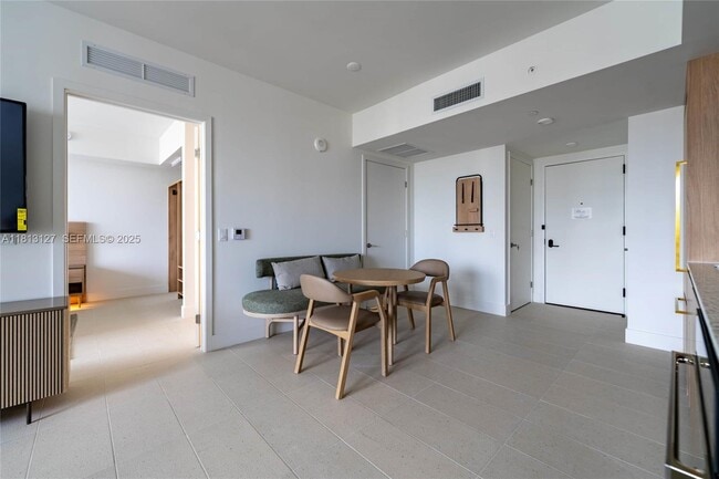 Foto del edificio - 159 NE 6th St