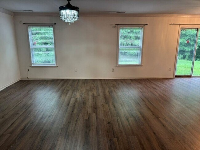 Foto del edificio - Nice 3/4 bedroom home