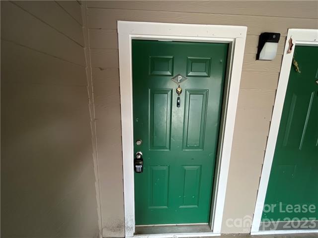 Foto principal - 9810 Campus Walk Ln