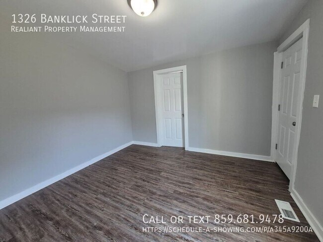 Foto del edificio - 1326 Banklick St