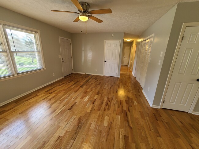 Living room - 8 Guinevere Ct