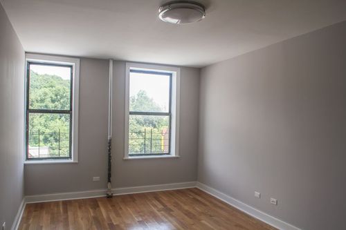 Building Photo - 615 Riverside Dr