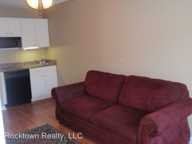Building Photo - 1386 Bradley Dr