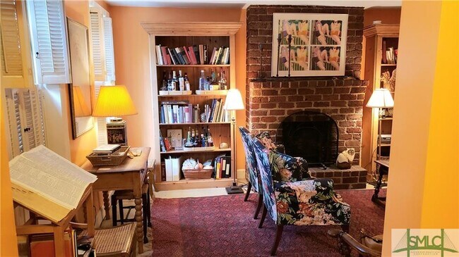 Foto del edificio - 411 E Charlton St