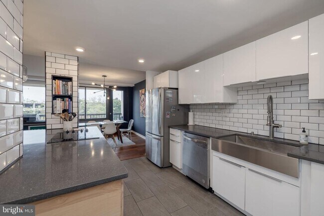 Foto del edificio - 5500 Holmes Run Pkwy