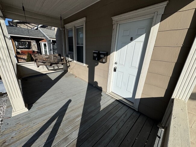 Building Photo - 2542 Glen Echo Dr