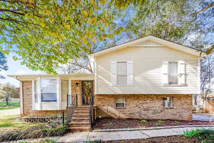 Foto principal - 4405 Englewood Rd