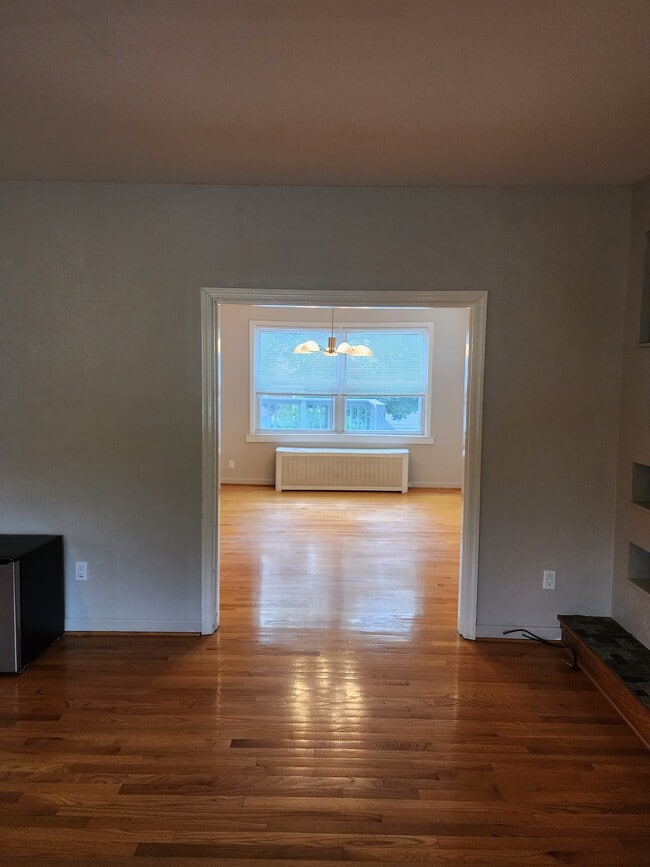 Building Photo - 5505 Beacon St