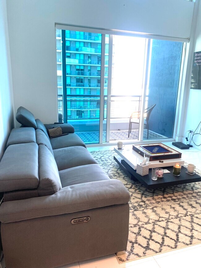 Foto del edificio - 60 SW 13th St