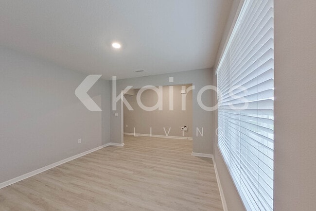Building Photo - 4690 Malay Cir