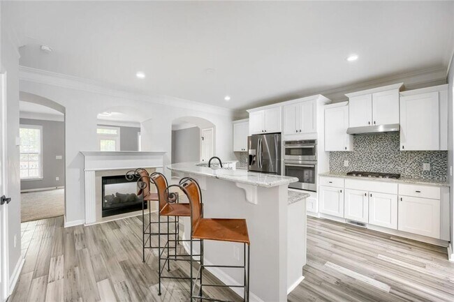 Foto del edificio - 6127 Joybrook Rd