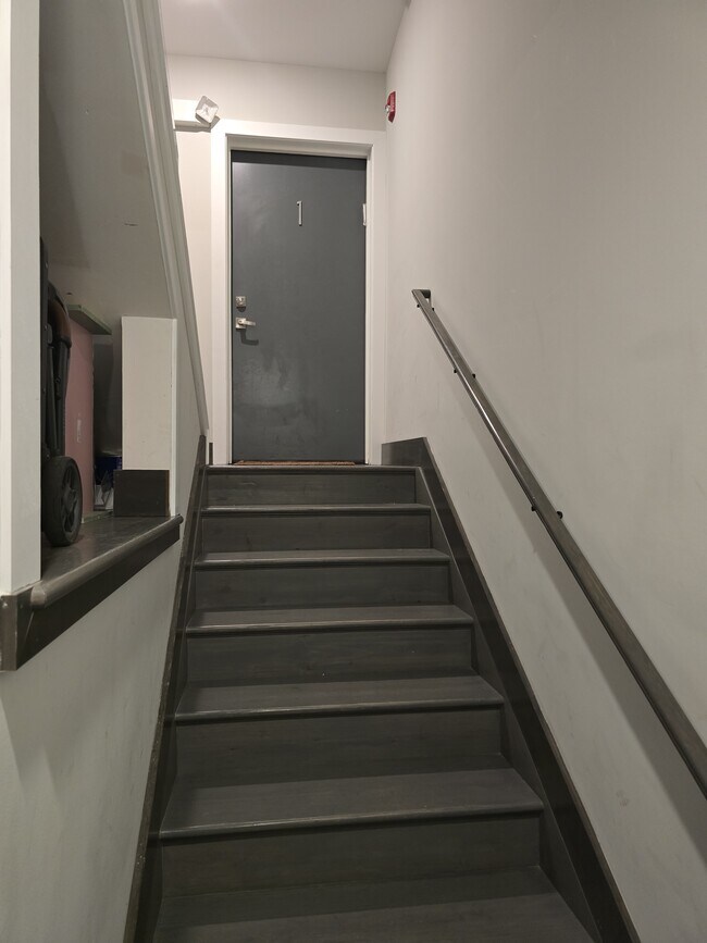 Foto del edificio - 1541 Ridge Ave