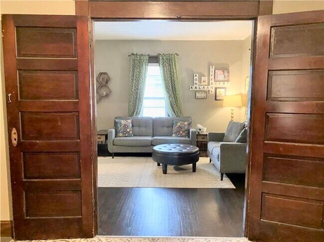 Foto del edificio - Charming 3-Bedroom Home on Terre Haute’s E...