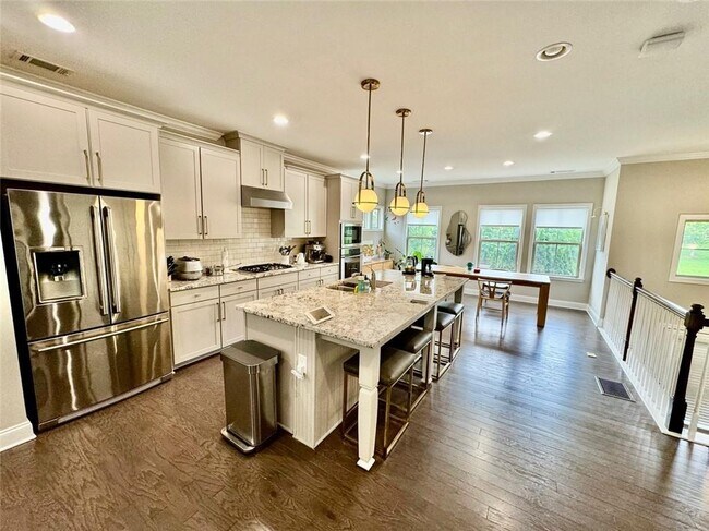 Foto del edificio - 1455 Edgebrook Ct NE