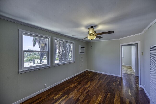 Foto del edificio - 5246 Almont St