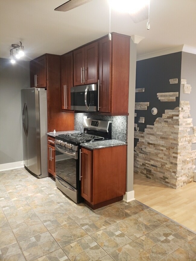 Building Photo - 9998 S 84th Ter