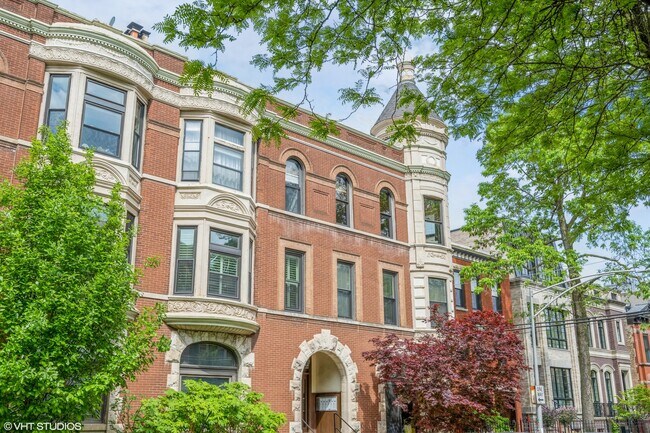 Building Photo - 2010 N Clifton Ave