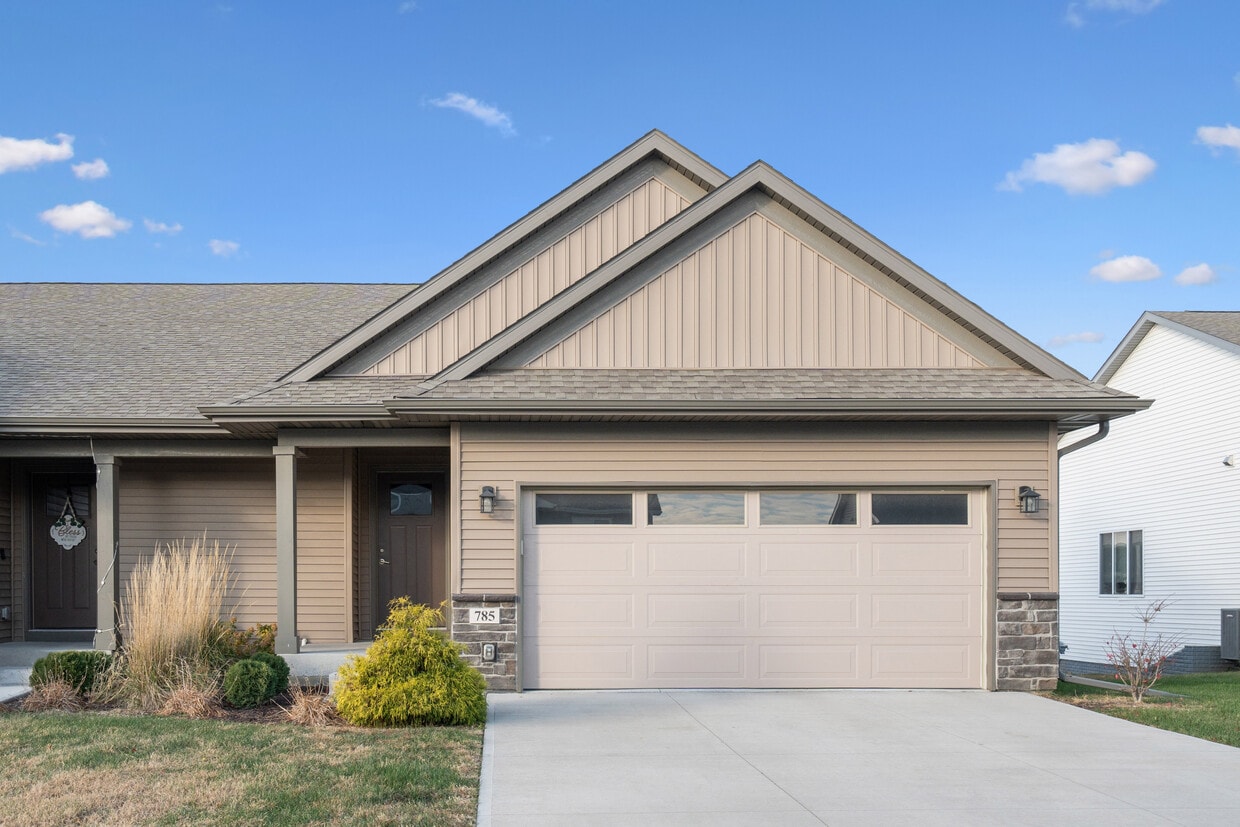 Foto principal - 785 River Bnd Ln