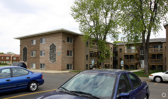 Marywood West Apartments - Marywood Apartments