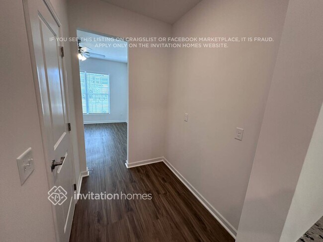 Foto del edificio - 4002 Sadie St