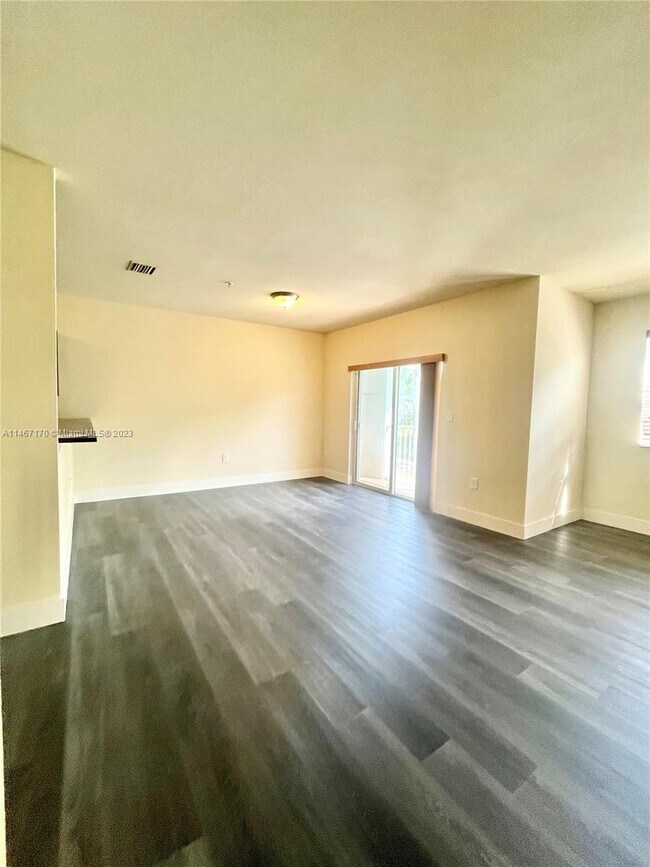 Building Photo - 8800 NW 97th Ave