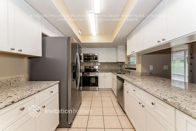 Building Photo - 7325 Claries Dr
