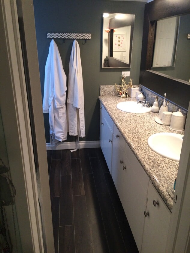 MasterBath - previous tenant picture - 40 5th St